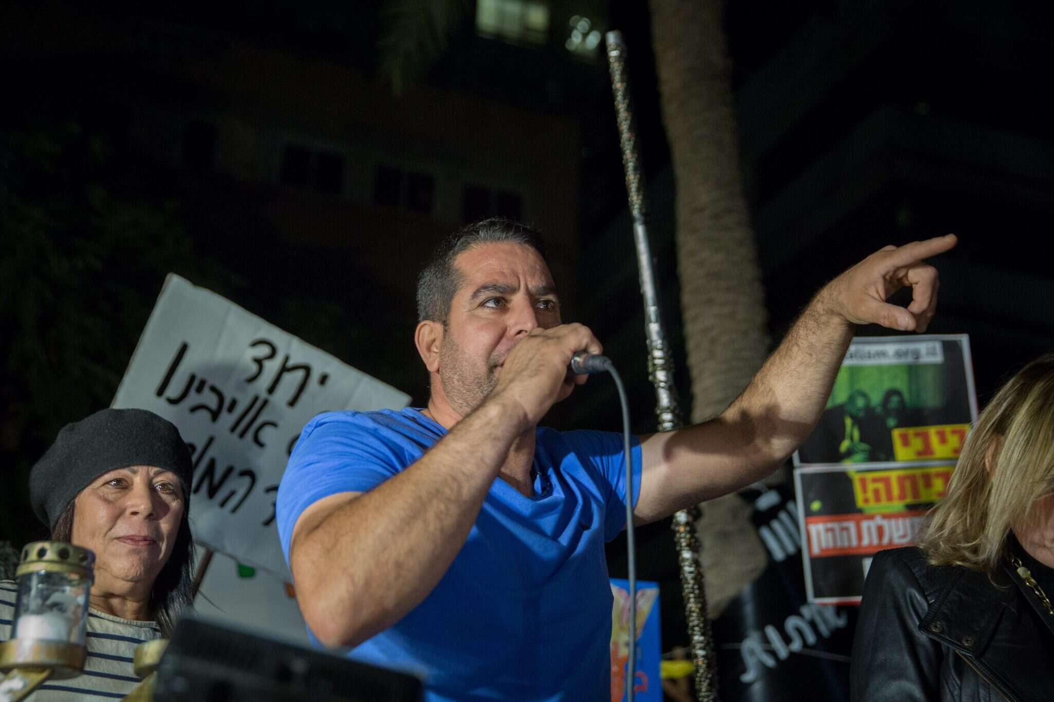 מני נפתלי בהפגנת השמאל בתל אביב. | מרים אלסטרפלאש 90