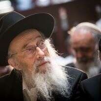 הרב צבי ישראל טאו. | יונתן זינדלפלאש90