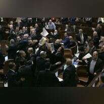 חברי הרשימה המשותפת מוצאים מהמליאה. | גיל יוחנן