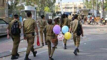 חיילים בדרך לבקו"ם