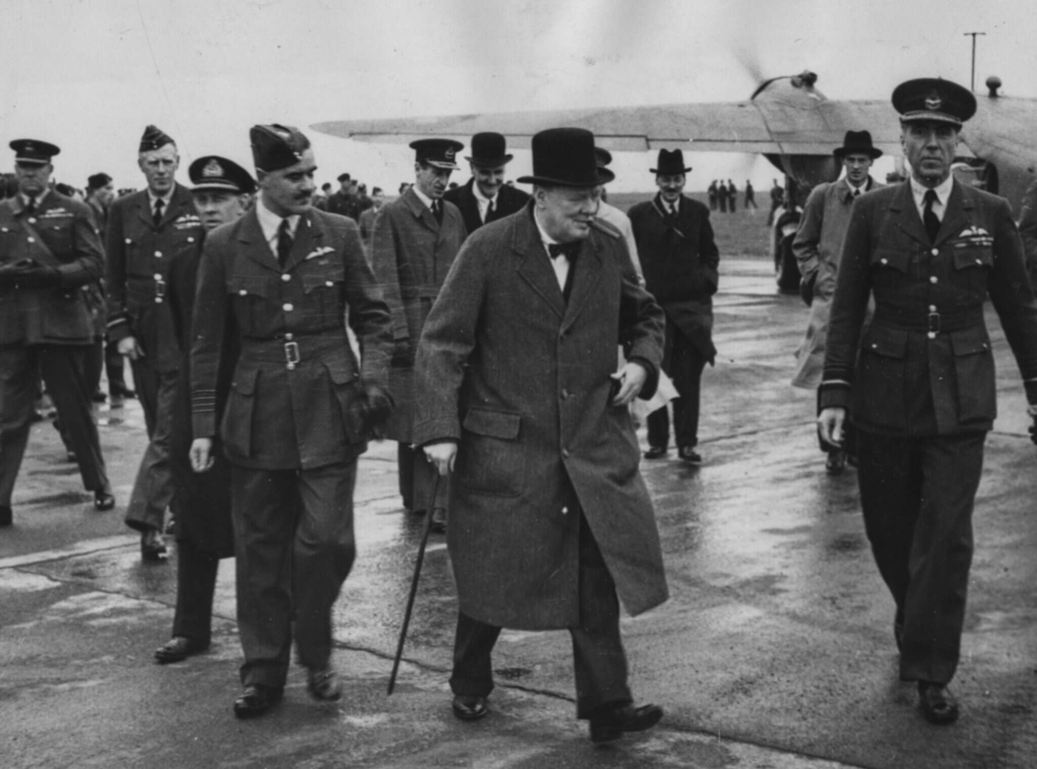 פירס (במדים, מימין) וצ'רצ'יל במלחמת העולם השנייה. | גטי אימג'ס פירס (במדים, מימין) וצ'רצ'יל במלחמת העולם השנייה. | גטי אימג'ס