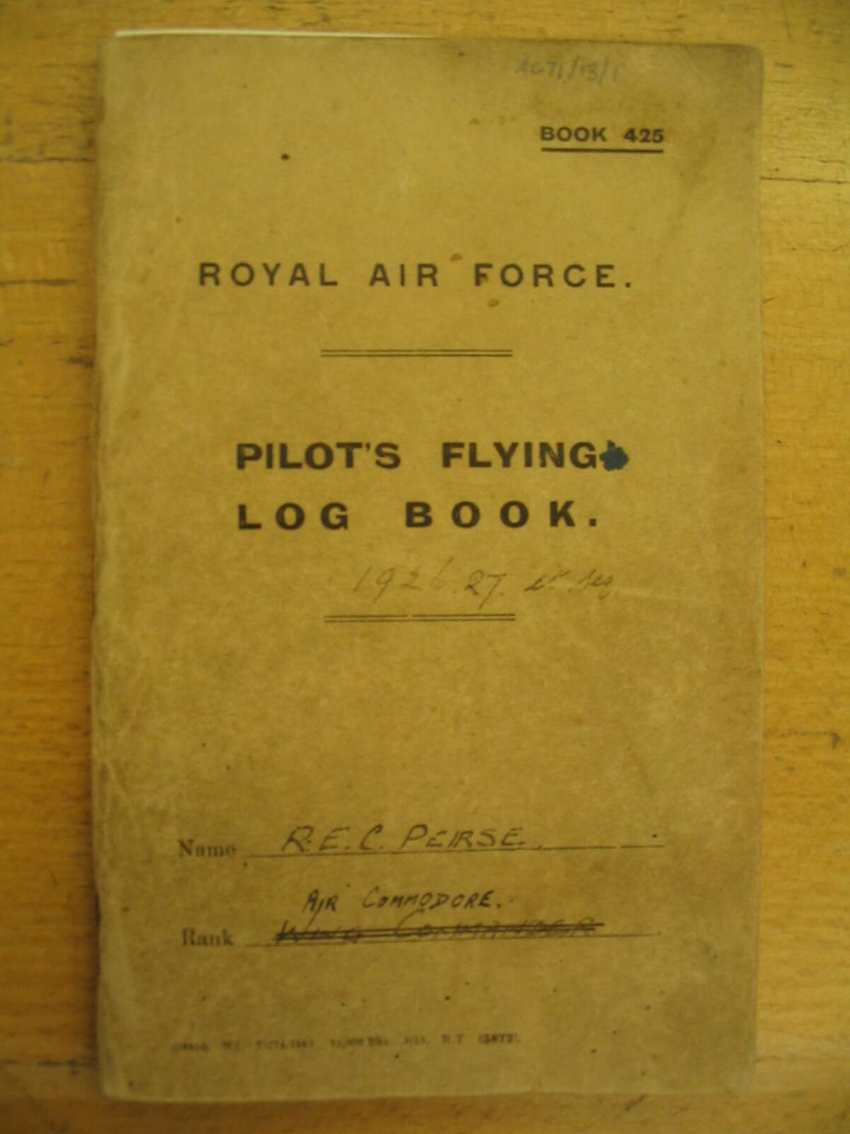 יומן הטיסה של אייר-קומודור פירס יומן הטיסה של אייר-קומודור פירס