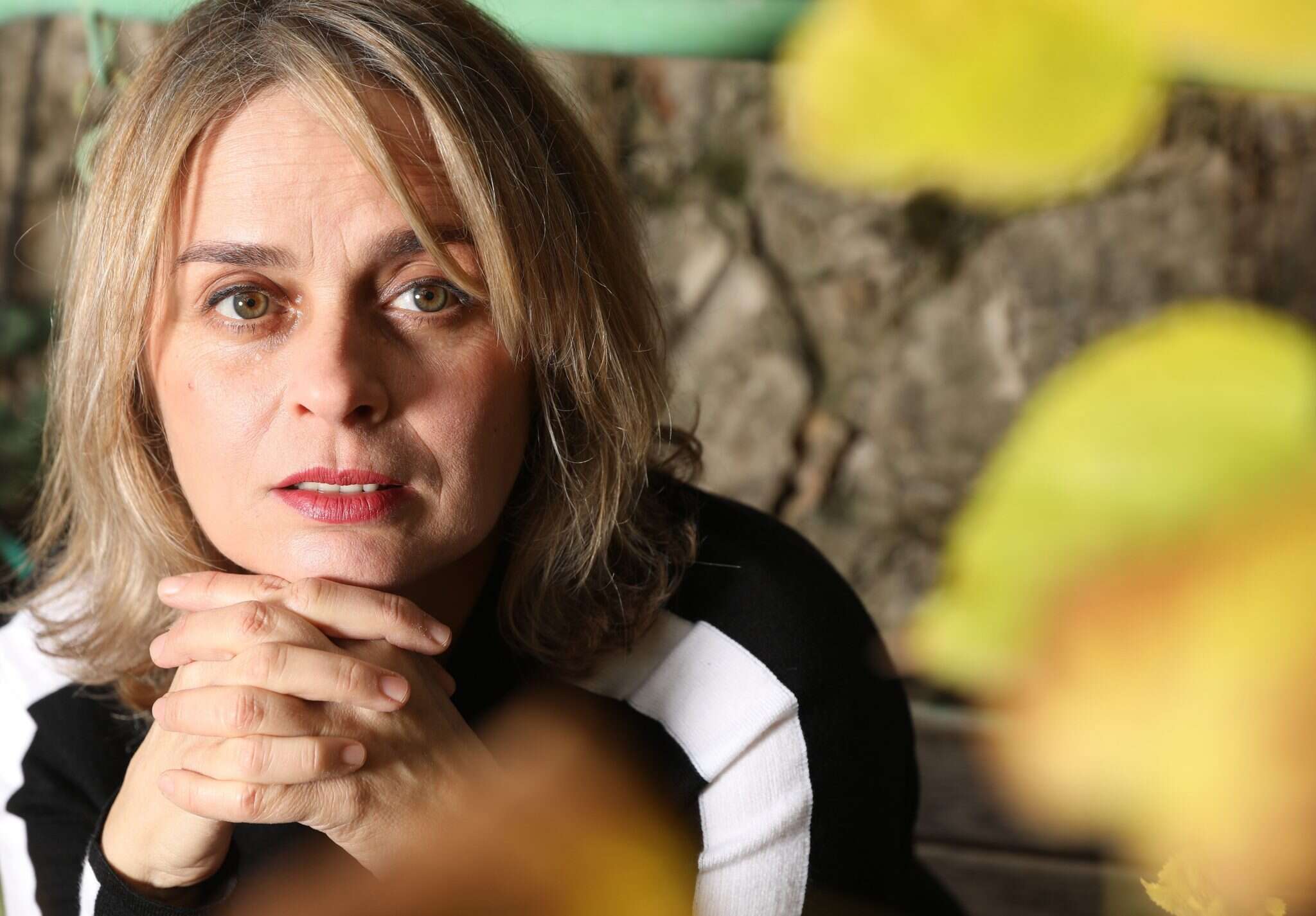 אסנת גואז. | מרים צחי