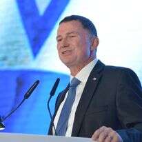 יולי אדלשטיין. | יוסי זליגר