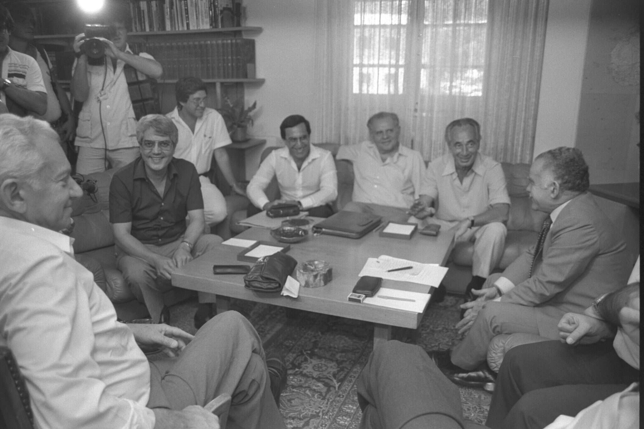 פגישת ראשי הליכוד והמערך. | נתי הרניק לע"מ