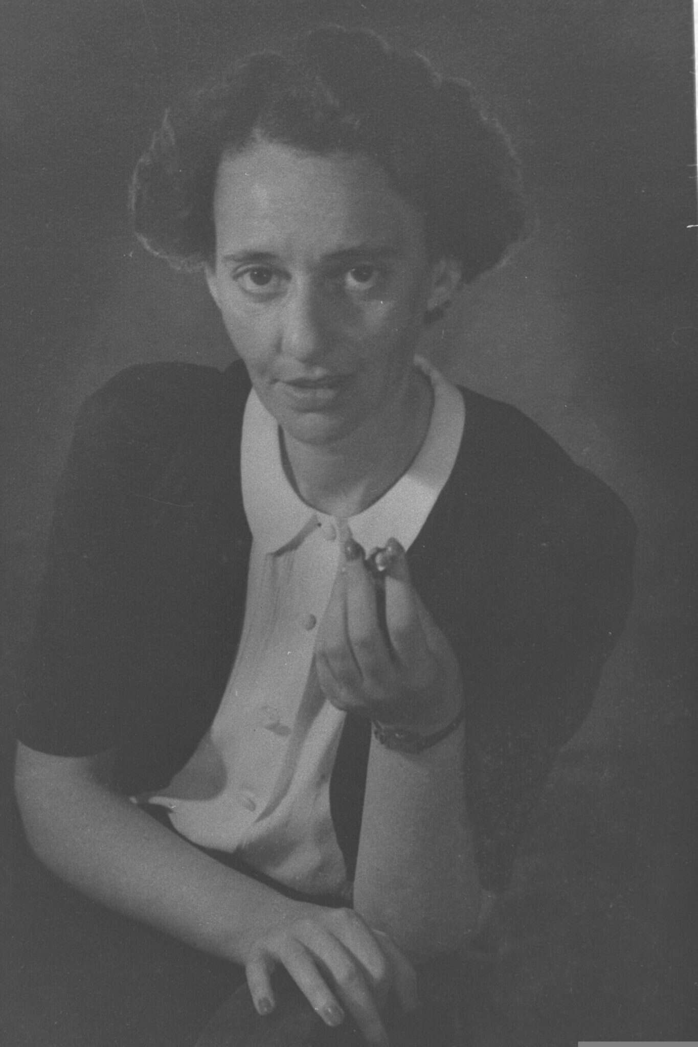 המשוררת לאה גולדברג. | דוד אלדן, לע''מ