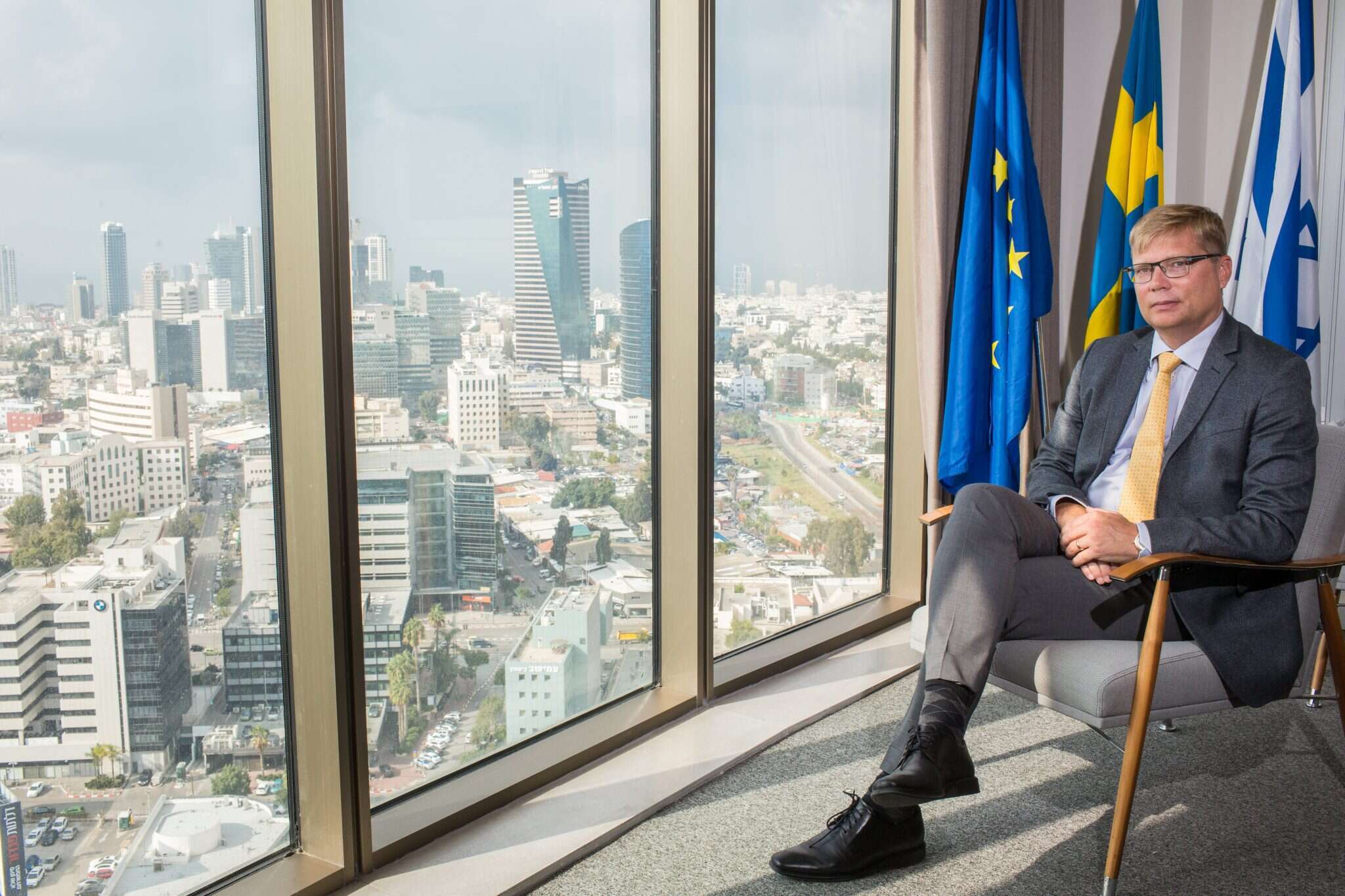 שגריר שוודיה בישראל מגנוס הלגרן. | אבישג שאר-ישוב