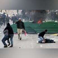 מסתערבים במהלך הפרות סדר בירושלים. | נתי שוחטפלאש90