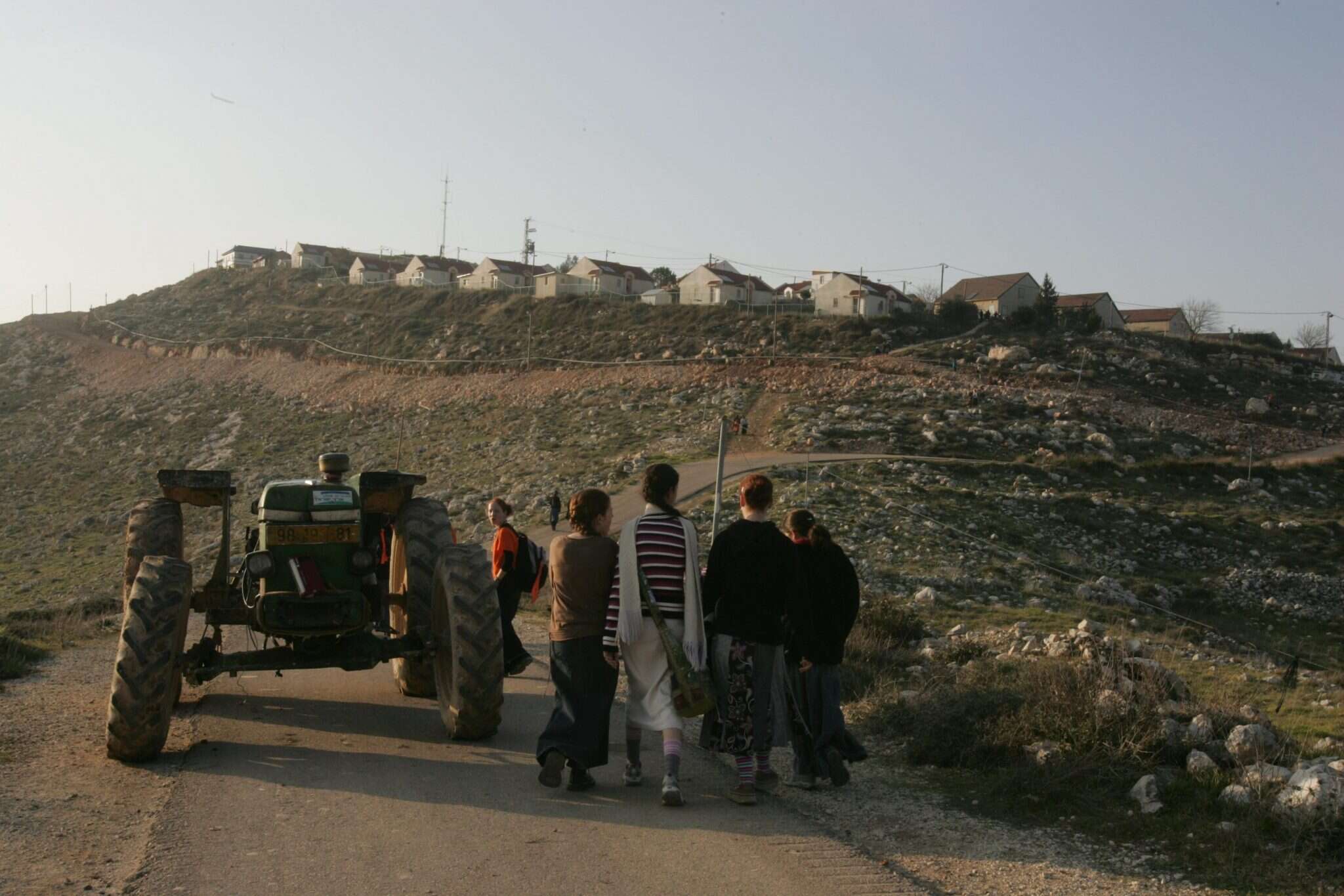 יצהר. | מרים צחי