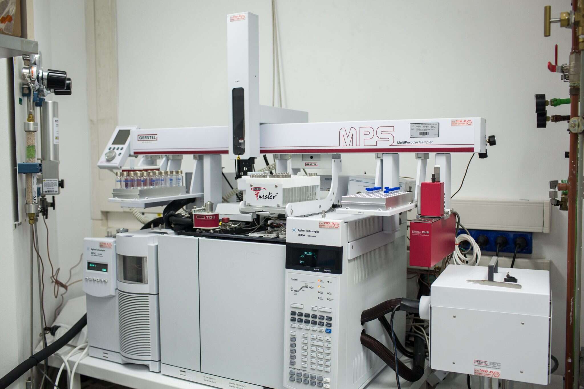 המעבדה. | אבישג שאר ישוב המעבדה. | אבישג שאר ישוב