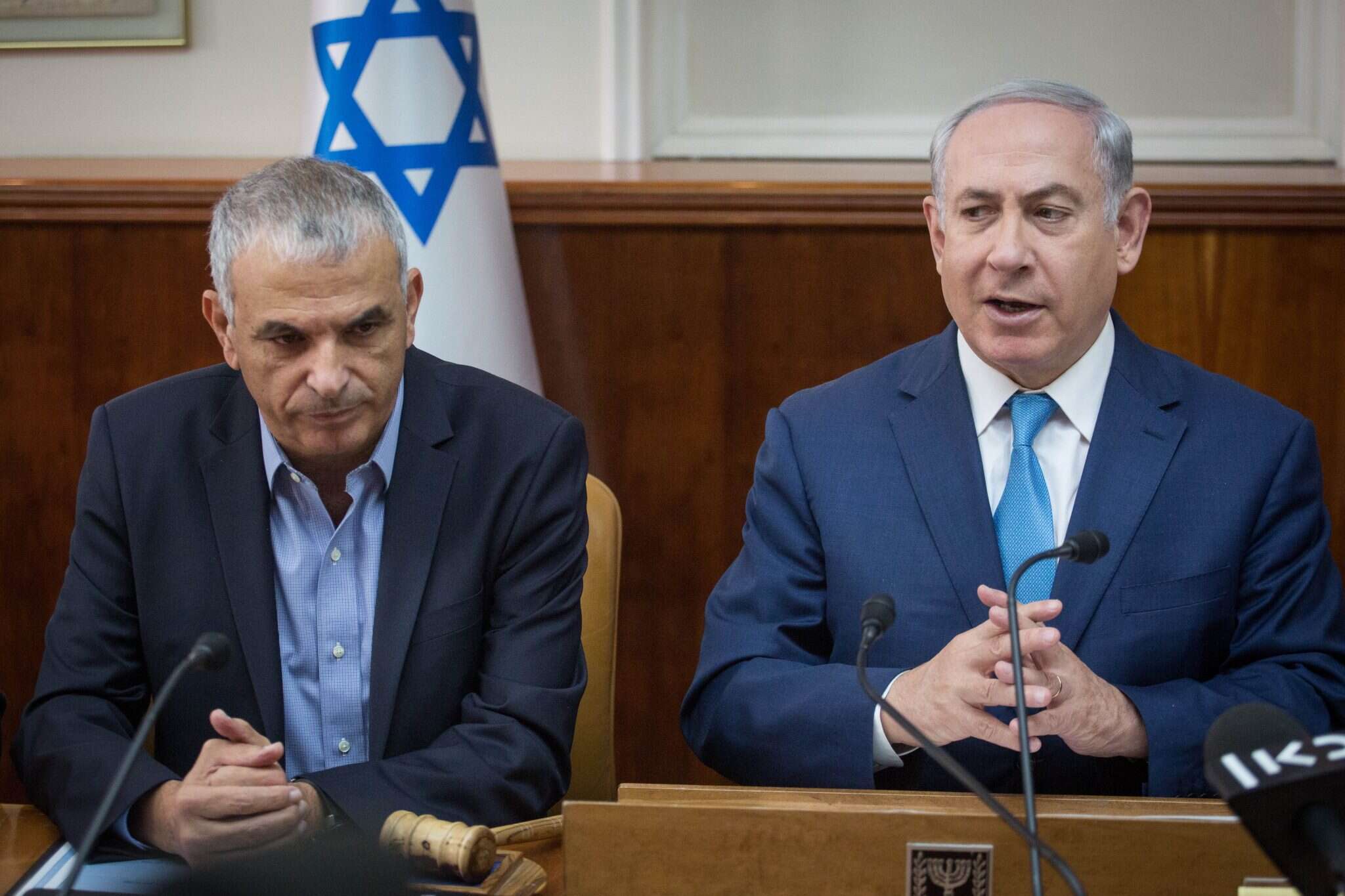 משה כחלון ובנימין נתניהו. | הדס פרושפלאש90 משה כחלון ובנימין נתניהו. | הדס פרושפלאש90