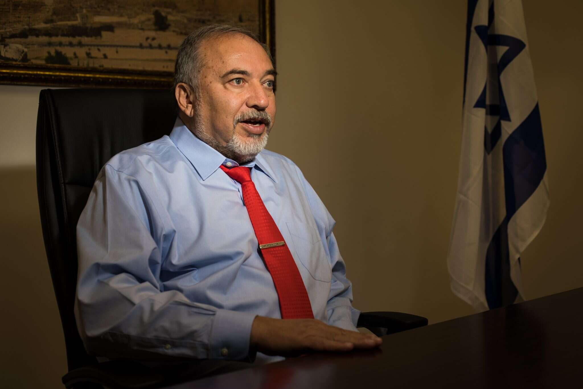 שר הביטחון אביגדור ליברמן. | אריק סולטן