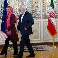 שר החוץ האיראני זריף ושרת החוץ האירופית מוגריני. | EPA