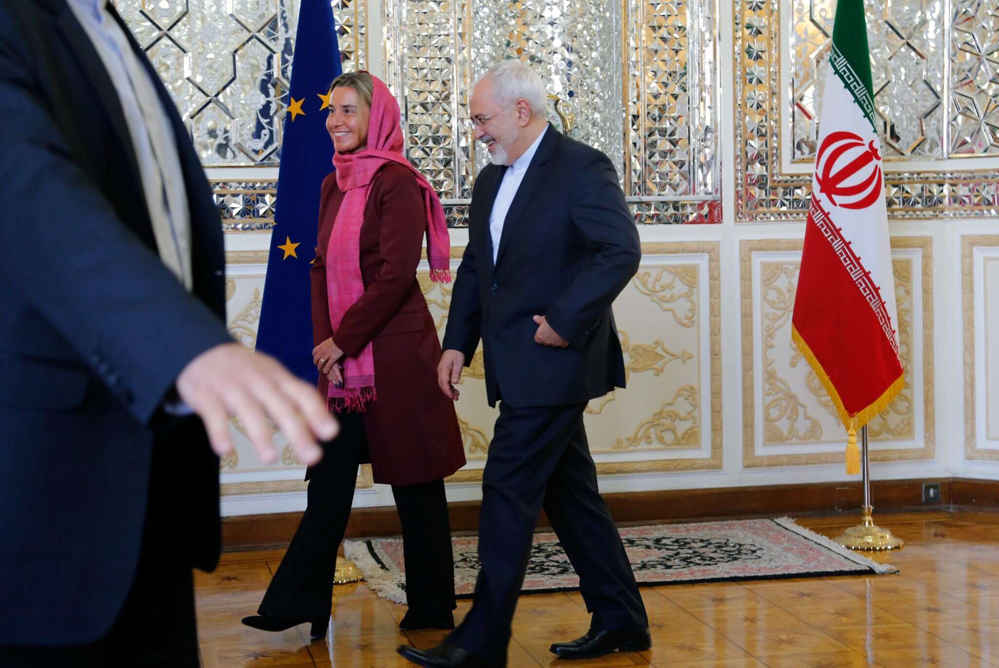 שר החוץ האיראני זריף ושרת החוץ האירופית מוגריני. | EPA