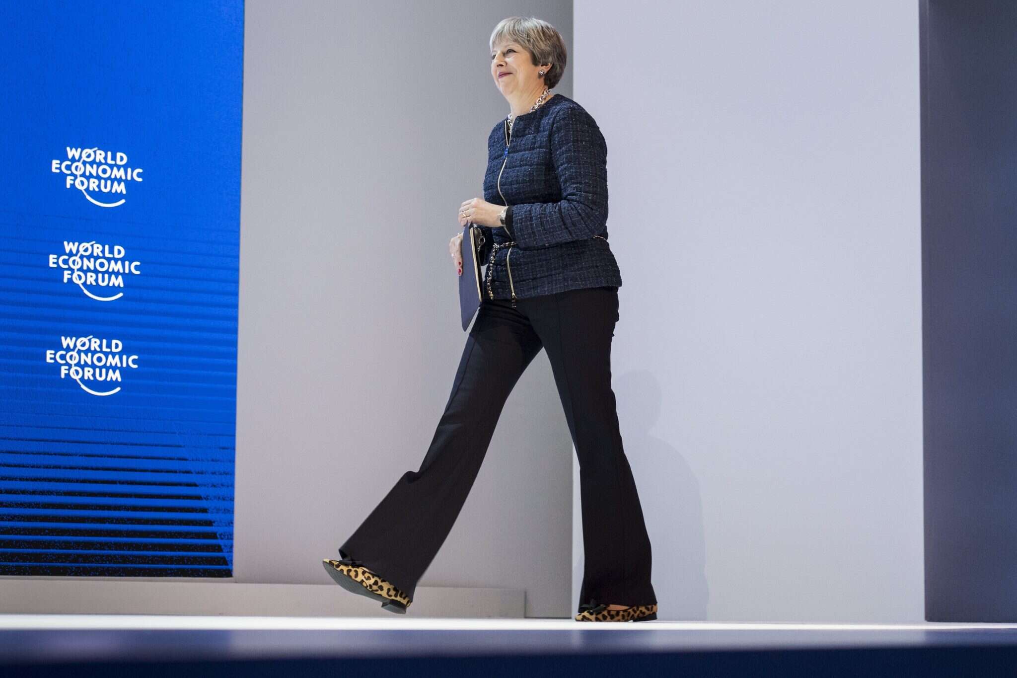 אם לא ניחשתם, מדובר בתרזה מיי שהצליחה להדהים את כל הנוכחים בפורום הכלכלי בדאבוס. | EPA
