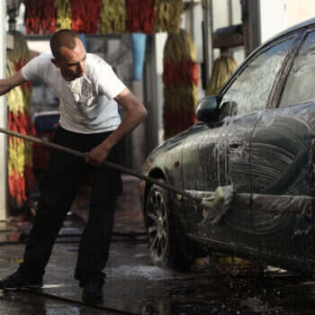 מישהו שאל אותי ברמזור אם בערוץ 14 לא משלמים מספיק