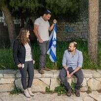 מימין: יאיר וייגלר, אלעד מלכא ושרה העצני־כהן | נעמה שטרן