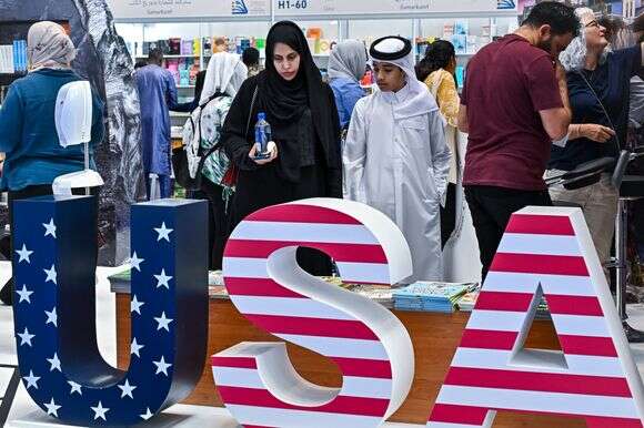 הדוכן האמריקני ביריד הספרים בדוחא, מאי 2024 | Getty Images הדוכן האמריקני ביריד הספרים בדוחא, מאי 2024 | Getty Images