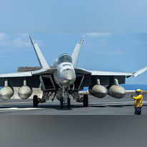 מטוס קרב - F/A-18 | מיוטיוב מטוס קרב - F/A-18 | מיוטיוב