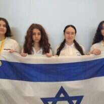 נבחרת המתמטיקה. מימין לשמאל: נטע אילני, מעין רביד, מאיה כהן ואולגה בסוב | משרד החינוך ומרכז מדעני העתיד נבחרת המתמטיקה. מימין לשמאל: נטע אילני, מעין רביד, מאיה כהן ואולגה בסוב | משרד החינוך ומרכז מדעני העתיד