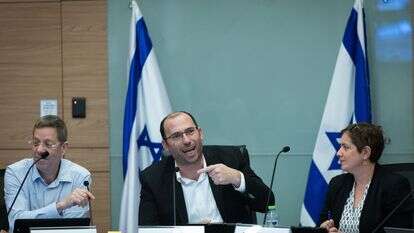 רוטמן בוועדת חוקה, חוק ומשפט, בחודש הקודם | יונתן זינדל, פלאש 90