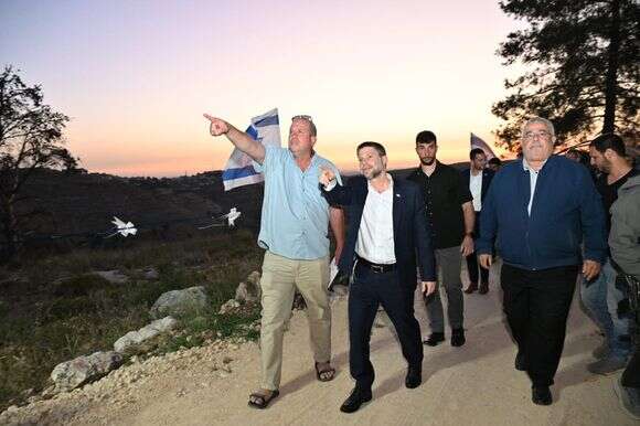 סמוטריץ' בגוש עציון, השבוע | מאיר אליפור