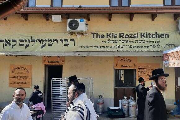 הכניסה ל"מטבח של רבי ישעי'לה" | משה ליפשיץ הכניסה ל"מטבח של רבי ישעי'לה" | משה ליפשיץ
