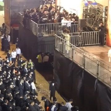 הרב בידרמן בהדלקה במירון, תשפ"ג | מתוך יוטיוב