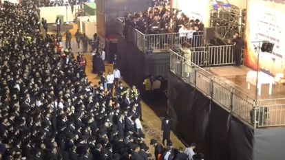 הרב בידרמן בהדלקה במירון, תשפ"ג | מתוך יוטיוב