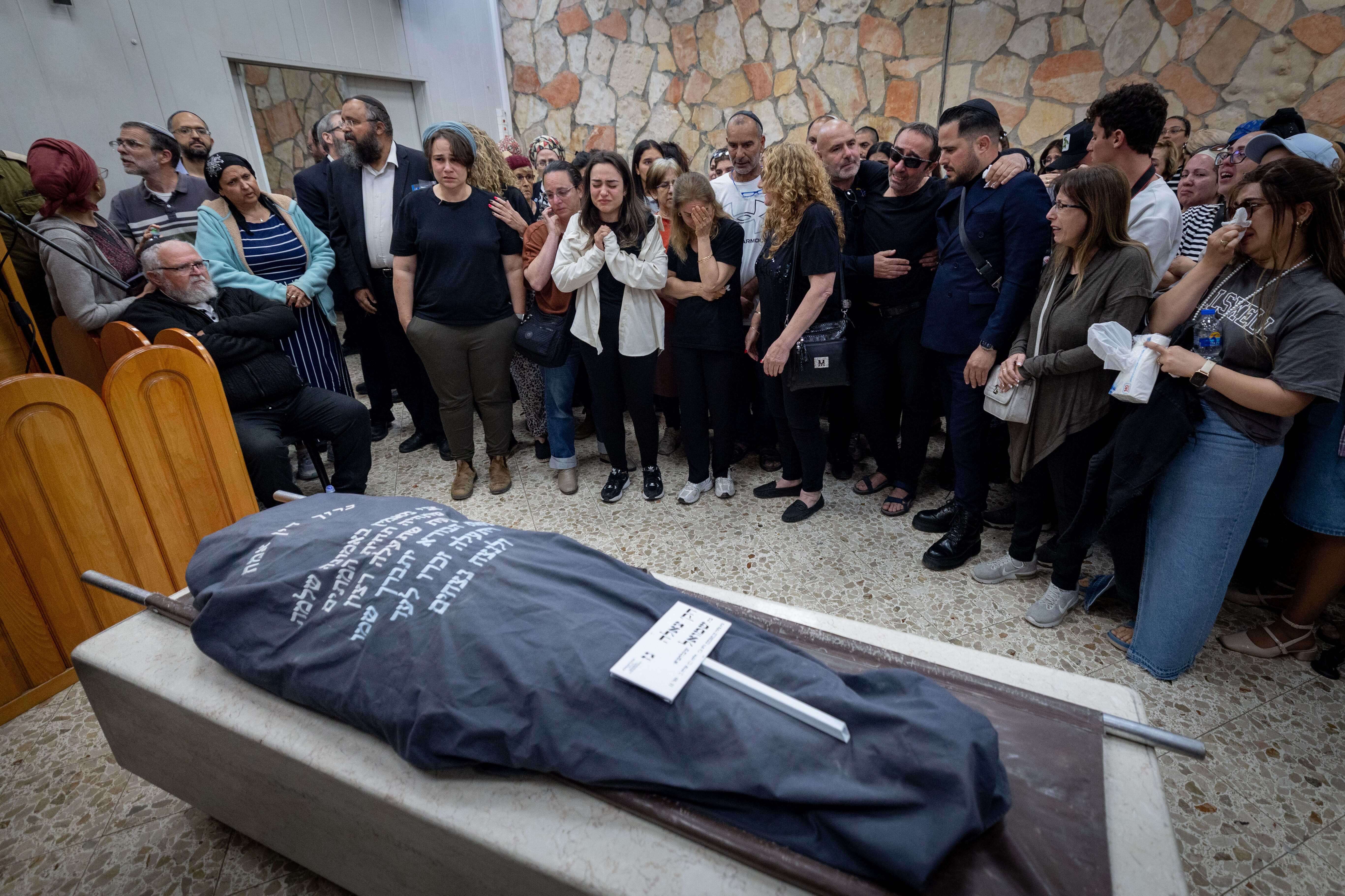 הלוויית צאלה גז הי"ד בהר המנוחות | חיים גולדברג, פלאש 90