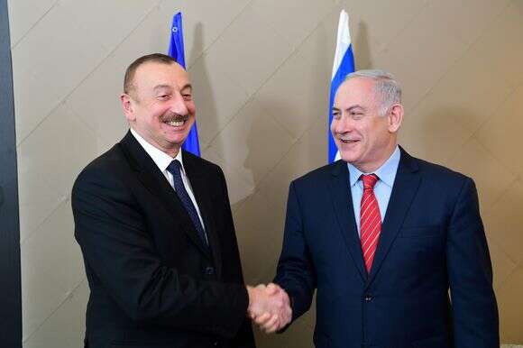 בנימין נתניהו לוחץ יד לנשיא אזרבייג'ן, אילהם אלייב | עמוס בן גרשום לע"מ בנימין נתניהו לוחץ יד לנשיא אזרבייג'ן, אילהם אלייב | עמוס בן גרשום לע"מ