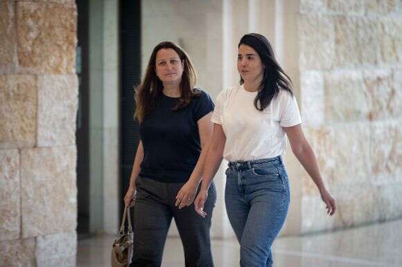 יישום של חוק זו תחילת הדרך. איסקוב ועו"ד מיקי רויטמן | יונתן זינדל - פלאש 90 יישום של חוק זו תחילת הדרך. איסקוב ועו"ד מיקי רויטמן | יונתן זינדל - פלאש 90