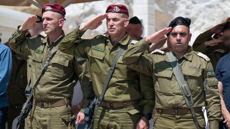 מפקד אוגדה 146, תת-אלוף יפתח נורקין, מפקד פיקוד הצפון אלוף אורי גורדין ומפקד אוגדה 91, תת-אלוף יובל גז | דובר צה"ל
