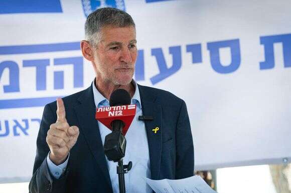 המכה ה־401. יאיר גולן בהצהרה לעיתונות ליד הכנסת, בחודש מרץ | חיים גולדברג - פלאש 90 המכה ה־401. יאיר גולן בהצהרה לעיתונות ליד הכנסת, בחודש מרץ | חיים גולדברג - פלאש 90