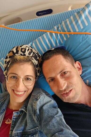 "איתמר חזר לעבוד יומיים בשבוע בשדות העוטף. זו הבריאות שלו". בני הזוג מש | באדיבות המצולמת "איתמר חזר לעבוד יומיים בשבוע בשדות העוטף. זו הבריאות שלו". בני הזוג מש | באדיבות המצולמת