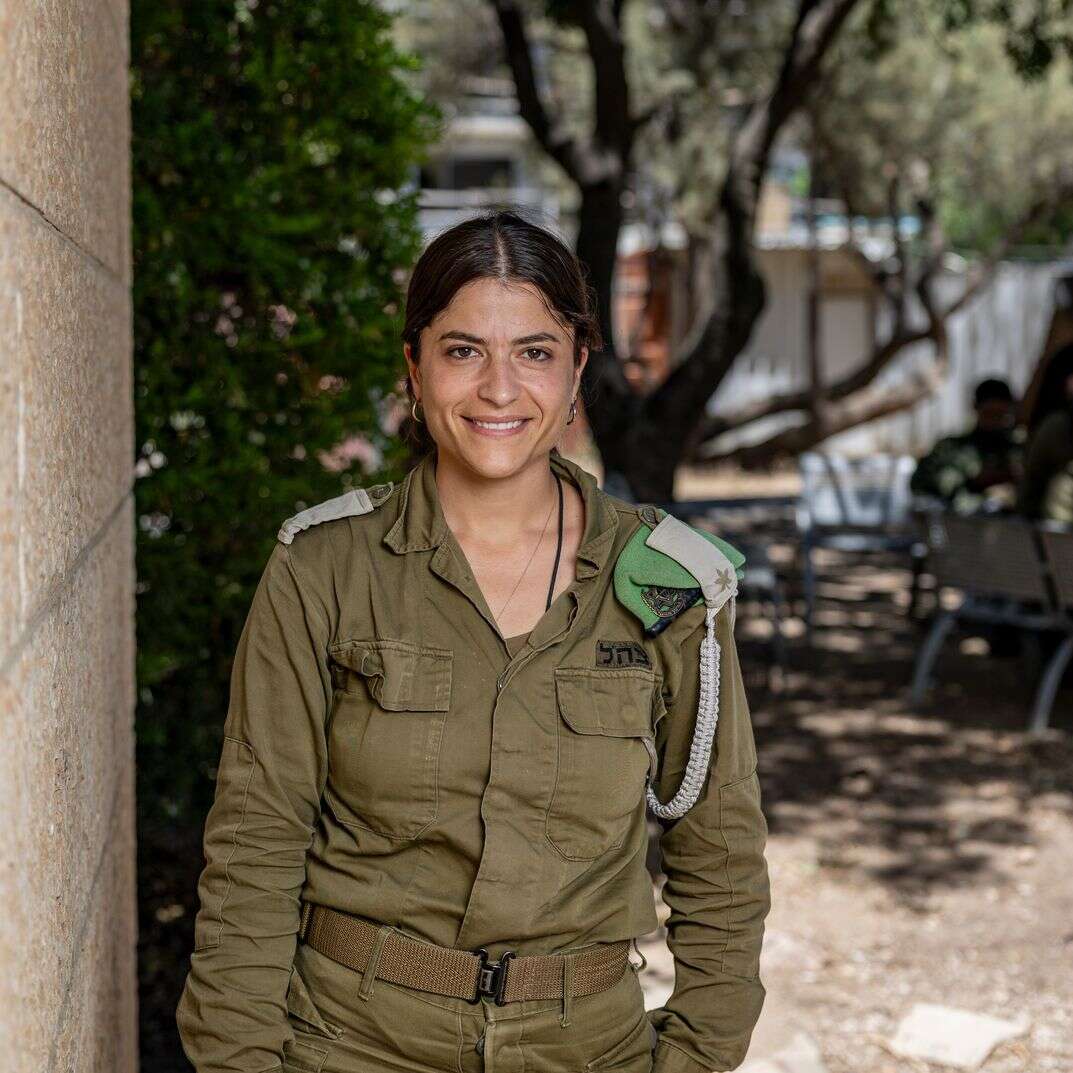 רס"ן רננה אליצור | נעמה שטרן רס"ן רננה אליצור | נעמה שטרן