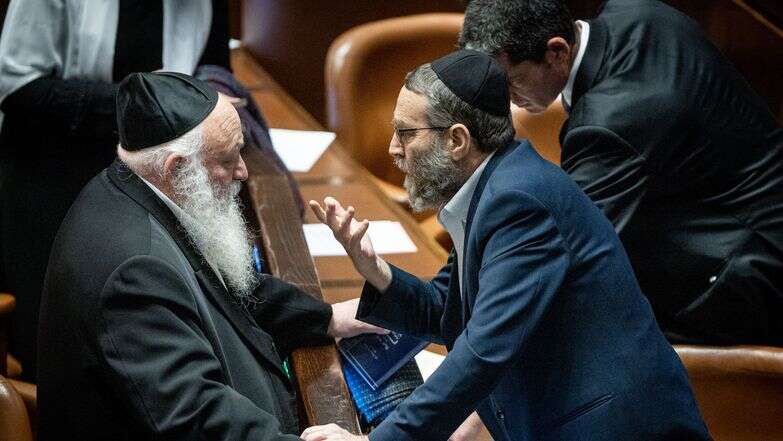 משה גפני ויצחק גולדקנופף | יונתן זינדל, פלאש 90
