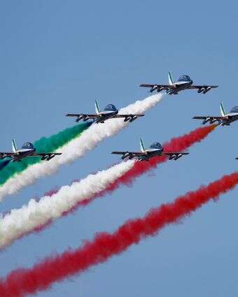 מטס באיטליה | EPA/FABIO FRUSTACI