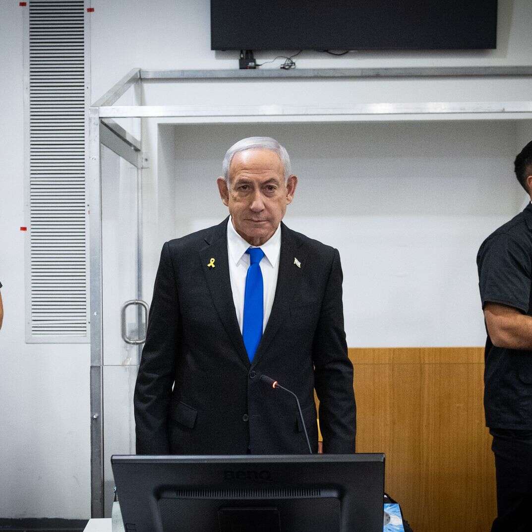 נתניהו בבית המשפט המחוזי בתל־אביב במהלך עדותו | חיים גולדברג, פלאש 90 נתניהו בבית המשפט המחוזי בתל־אביב במהלך עדותו | חיים גולדברג, פלאש 90
