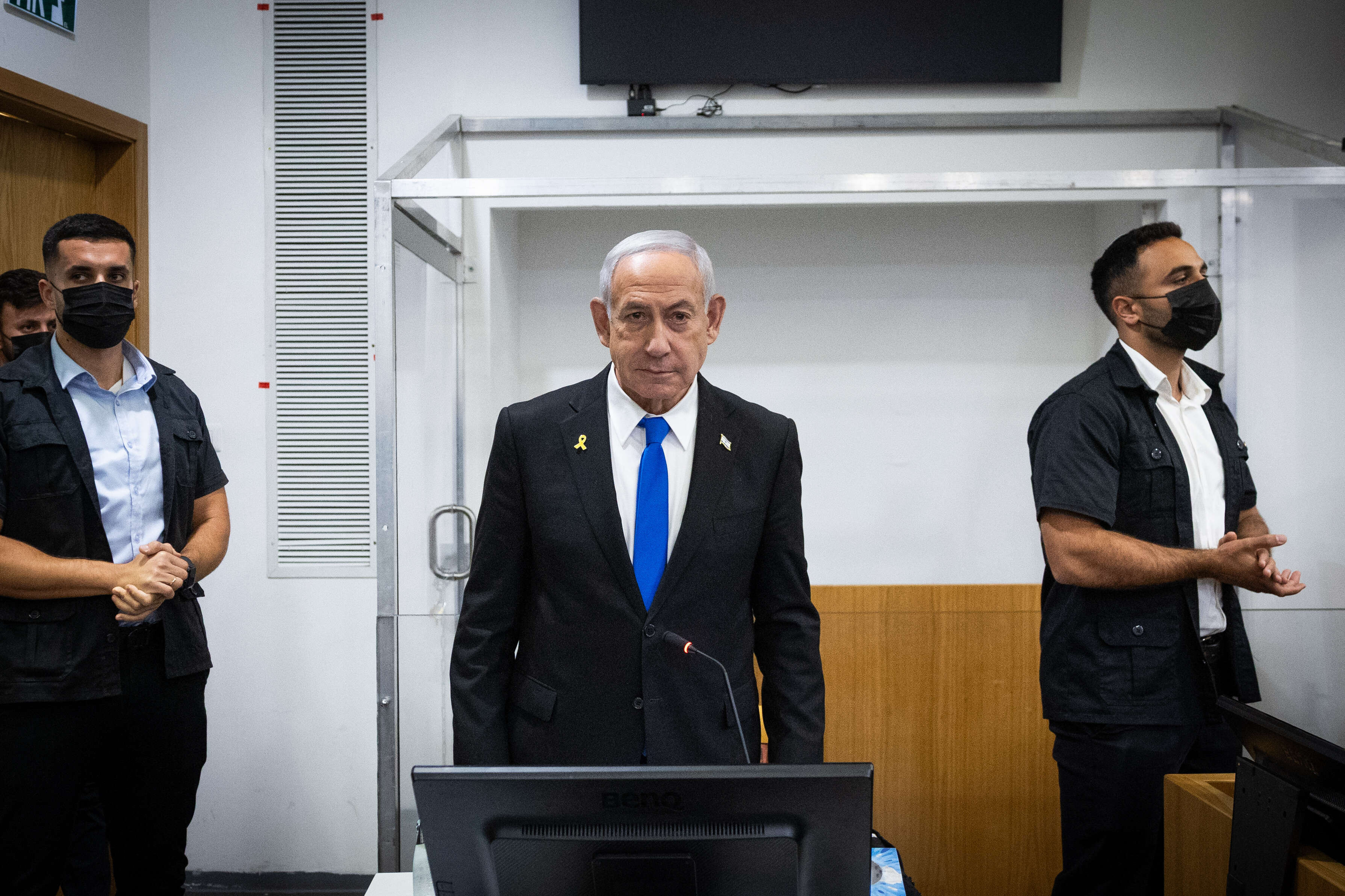 נתניהו בבית המשפט המחוזי בתל־אביב במהלך עדותו | חיים גולדברג, פלאש 90