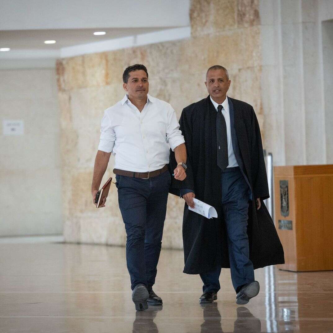 השר שיקלי בבית המשפט העליון | יונתן זינדל, פלאש 90 השר שיקלי בבית המשפט העליון | יונתן זינדל, פלאש 90