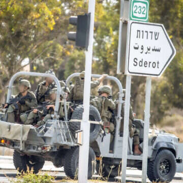 לוחמי צה"ל סמוך לשדרות, 7 באוקטובר 2023 | אורן בן חקון לוחמי צה"ל סמוך לשדרות, 7 באוקטובר 2023 | אורן בן חקון