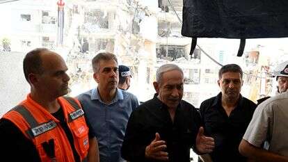 ראש הממשלה נתניהו בזירת הנפילה בבת ים | אבי אוחיון - לע״מ
