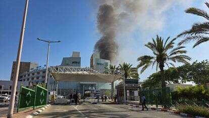 פגיעה ישירה של טיל בליסטי בבית החולים סורוקה, 19.6.25 | דודו גרינספן, פלאש 90