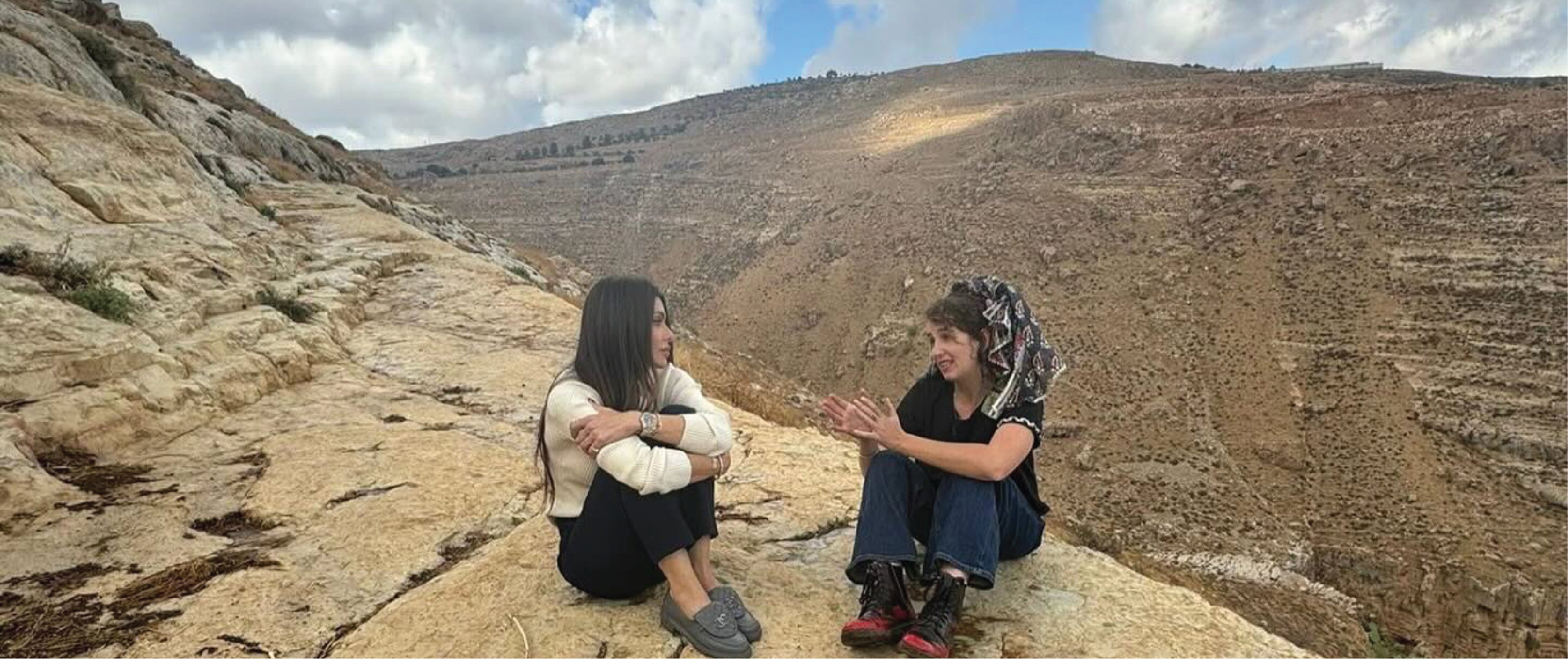 קשר שנשמר גם בלי מצלמות. עם נעמה קסרי | מתוך הרשתות החברתיות קשר שנשמר גם בלי מצלמות. עם נעמה קסרי | מתוך הרשתות החברתיות