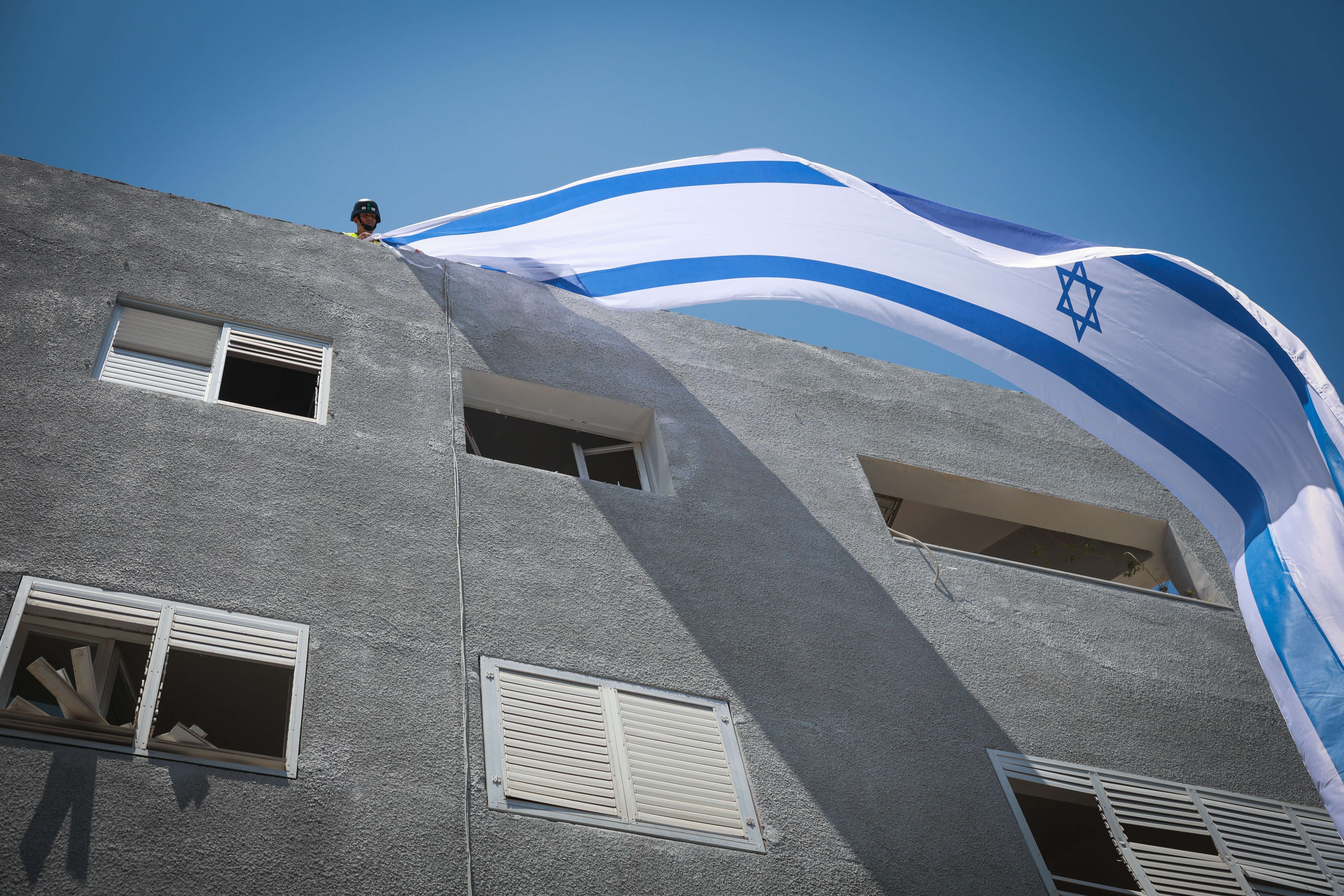 אם לוסי אהריש לא מספיק ישראלית, מה השילוב הראוי?