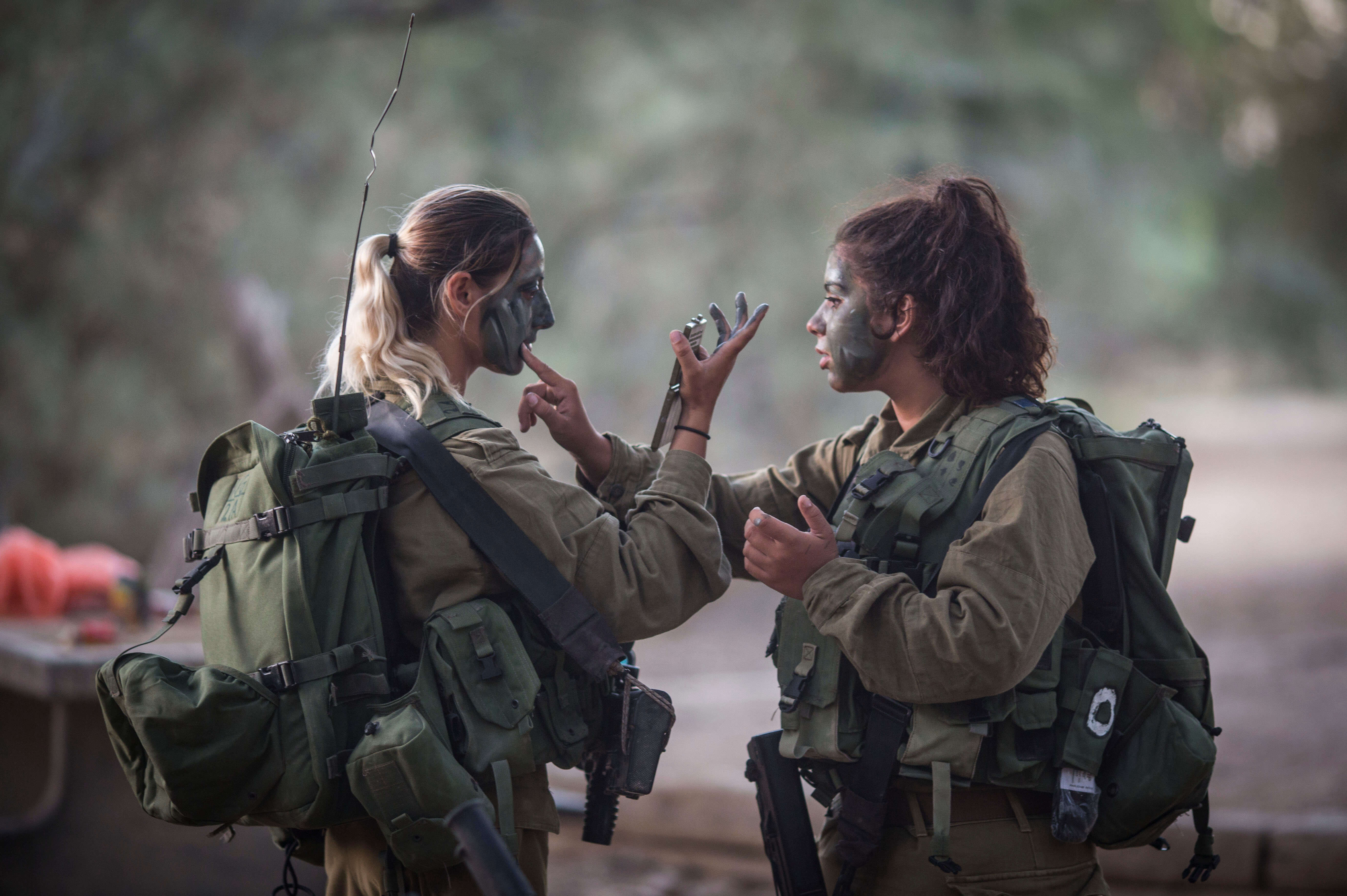 להביא את בית המדרש לשטח. חיילות קרביות. למצולמות אין קשר לכתבה | הדס פרוש, פלאש 90