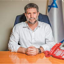 רגע האמת | נעמה שטרן