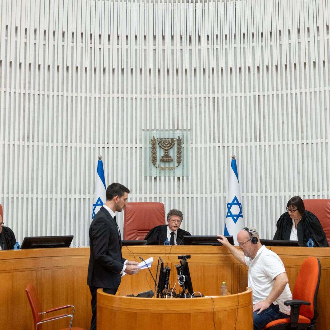 שופטי בג"ץ, יצחק עמית, אלכס שטיין וגילה כנפי שטייניץ בדיון על מינוי ראש השב"כ | יונתן זינדל - פלאש 90 שופטי בג"ץ, יצחק עמית, אלכס שטיין וגילה כנפי שטייניץ בדיון על מינוי ראש השב"כ | יונתן זינדל - פלאש 90