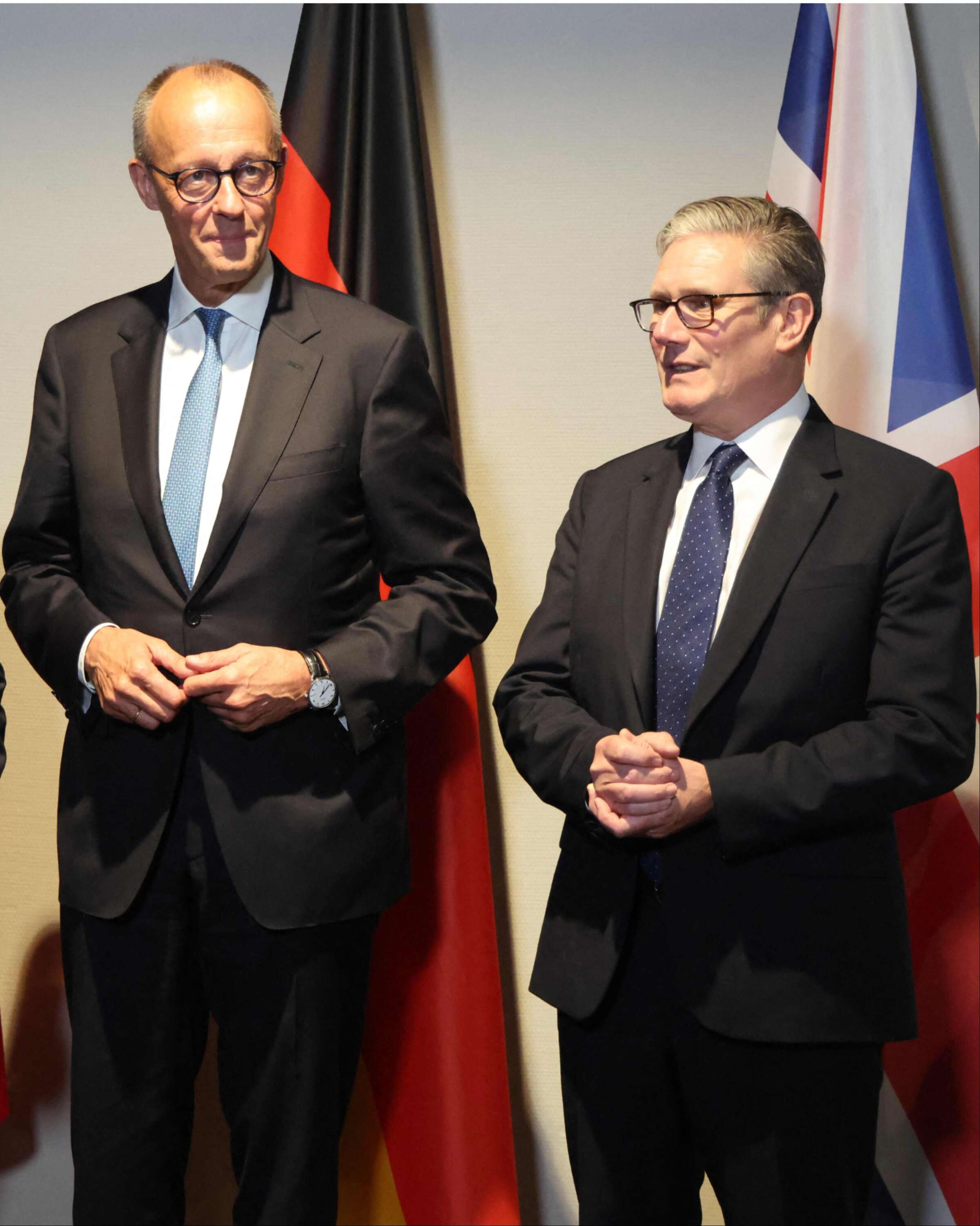 ראש ממשלת בריטניה קיר סטארמר עם קנצלר גרמני הפרידריך מרץ | AFP ראש ממשלת בריטניה קיר סטארמר עם קנצלר גרמני הפרידריך מרץ | AFP